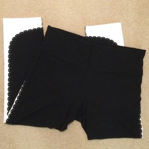 Athleta NWOT capri yoga pants super cute - sz XL